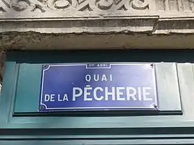 Voir la plaque.