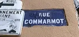 Voir la plaque.