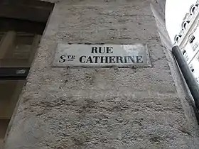 Voir la plaque.