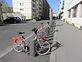 La station Vélo'v à l'aplomb du no 55 en 2019.