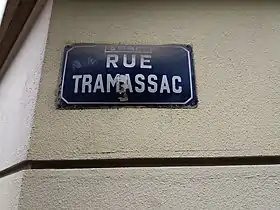 Voir la plaque.