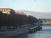Le quai vu du pont de La Guillotière