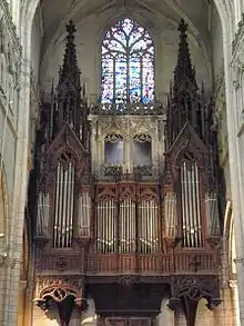 Grand buffet de l'orgue Merklin de l'église Saint-Nizier.