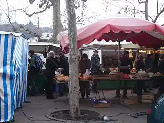 Quai Saint-Antoine, marché