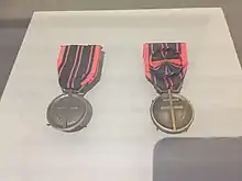 Médaille de la résistance avec et sans rosette.
