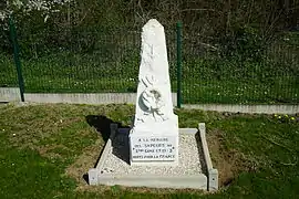 Mémorial aux sapeurs, nécropole nationale.