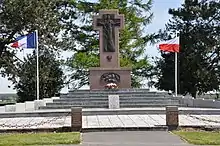 monument à la mémoire des Volontaires polonais à Neuville-Saint-Vaast,