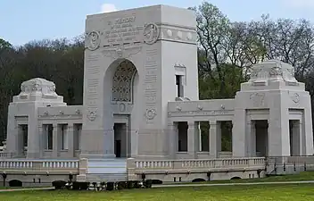 Vue globale du mémorial.