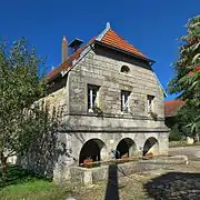 La mairie-lavoir.