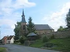 Silhouette de l'église Saint-Pierre.