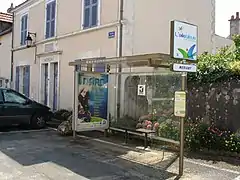 L'arrêt de bus L'Aile Bleue en 2011.