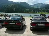 BMW Série 3 avec finition aérodynamique M Technic (à droite) et avec finition sportive (à gauche)