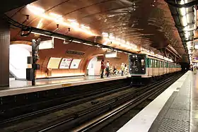 Station Arts et Métiers (ligne 11), dans le quartier du Marais, au centre de Paris