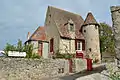 Maison des chanoines, à l'entrée de la forteresse