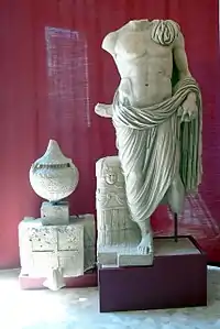 Statue sans tête appartenant à un amiral romain, musée archéologique d’Aquilée).