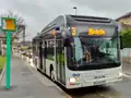 Photographie en couleurs d’un bus hybride en essais sur le réseau Stac en décembre 2014.