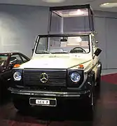 Papamobile Mercedes-Benz 230 G.