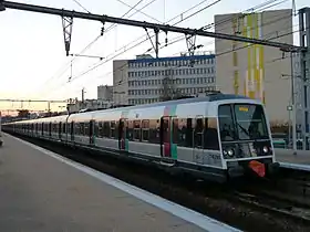 Z 8100 en livrée STIF mixte RATP/SNCF.