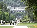 Musée des Beaux-Arts d’Alger vu depuis le Jardin d'Essai du Hamma