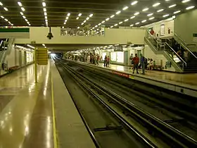 Interieur de la station, en direction de Vicente Valdés
