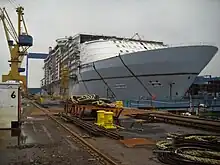 En construction dans le chantier naval de Turku (juillet 2008).