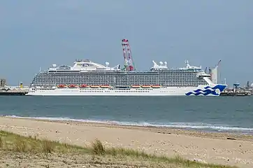 Le Sky Princess de la Princess Cruises a ouvert la saison 2022 au port de La Rochelle le 11 avril.