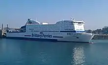 Le ferry « Armorique » arrivant au port.