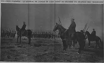 Général Fernand de Langle de Cary remettant une décoration au 3e régiment étranger d'infanterie, le 10 janvier 1915.