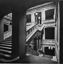 Photographie en 1911 de l'escalier d'honneur.