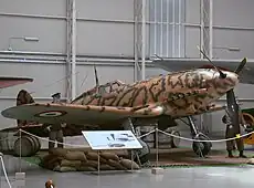 Le Macchi C.205, entré tardivement dans la guerre (1943) il est considéré comme l'un des meilleurs avion de sa génération. Les Allemands le reproduiront ainsi que les alliés après l'effondrement du régime fasciste.