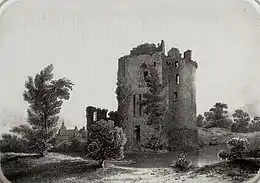 Gravure représentant les ruines du château de Machecoul.