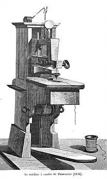 La première machine à coudre de B. Thimonnier datant de 1830.
