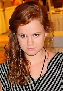 Description de l'image Mackenzie Lintz 2012 (cropped).jpg.