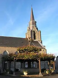 Église Saint Jean-Baptiste et tilleul