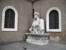 Madama Lucrezia, Piazza San Marco