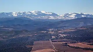 Le Madrès vu depuis Força Réal.