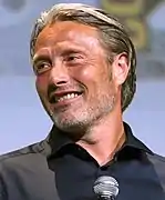 Mads Mikkelsen dans le rôle de Gellert Grindelwald