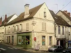 Maison dite de Henri II rue de l'Hôtel-de-Ville.