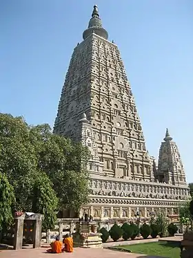 La structure actuelle du temple Mahabodhi remonte à l'ère Gupta, au Ve siècle, marquant l'endroit où le Bouddha aurait atteint l'illumination.