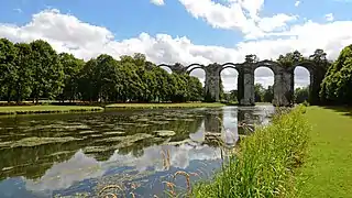 L'aqueduc de Maintenon, dans le nord-est.