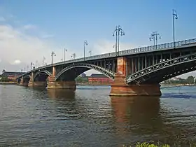 Theodor-Heuss-Brücke (Mainz–Wiesbaden)