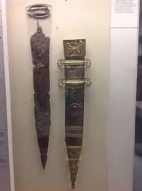 Épée dite de Tibère, glaive romain et son fourreau du Ier siècle, no  inv. GR 1866.8-6.1.