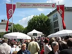 Marktfrühstück petit-déjeuner du marché sur Liebfrauenplatz