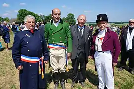 Les Maires de Marchais, en bleu et Montmirail, en vert, lors du bicentenaire de la bataille de Montmirail.