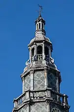 La tour de la mairie.