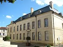 Hôtel de ville de Brieyélévation, charpente, escalier, cachot, porte