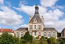 Hôtel de ville de Long (Département de la Somme - Hauts de France)