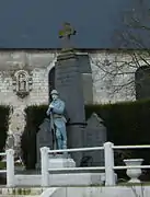 Le monument aux morts pour la patrie.