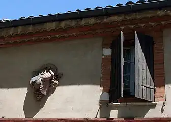 La Maison à la mouche, ancienne ferme avec un élevage de vaches.