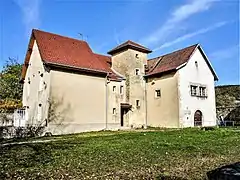 Maison à tourelle